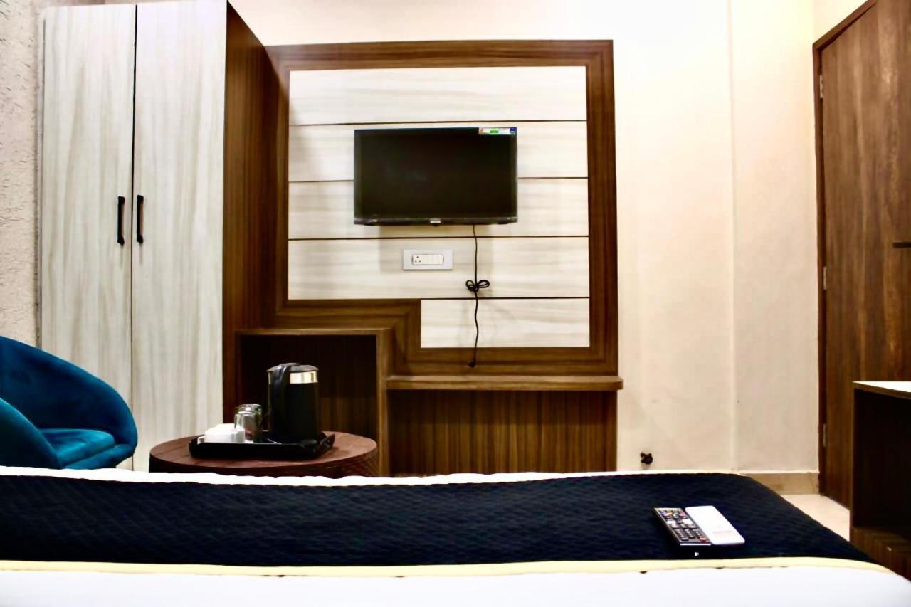 Blackwood Near Golden Temple -140 Mtrs Amritsar Esterno foto